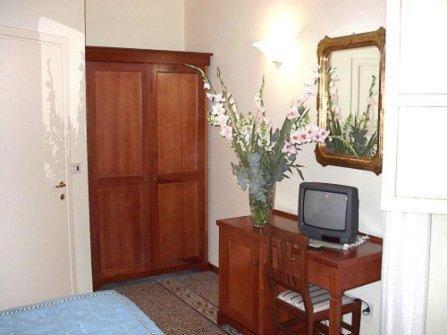 Bellevue House Affittacamere Firenze Bagian luar foto